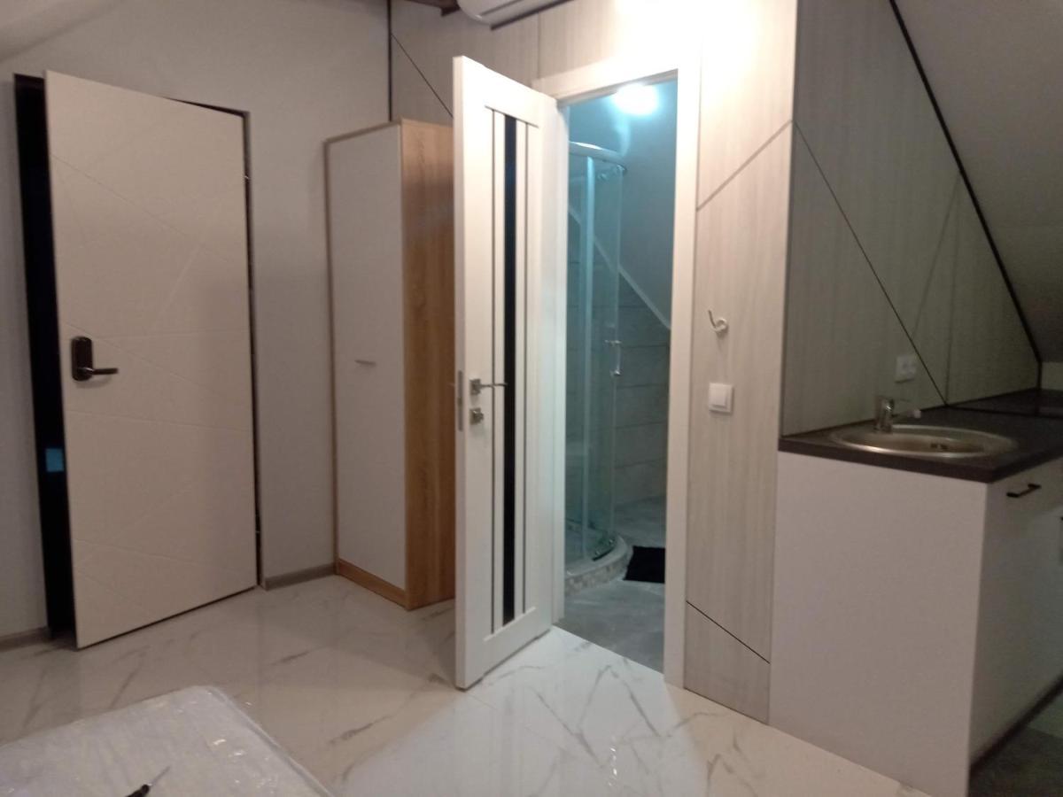 Pure Apartments Vip 5 Lviv Exterior photo